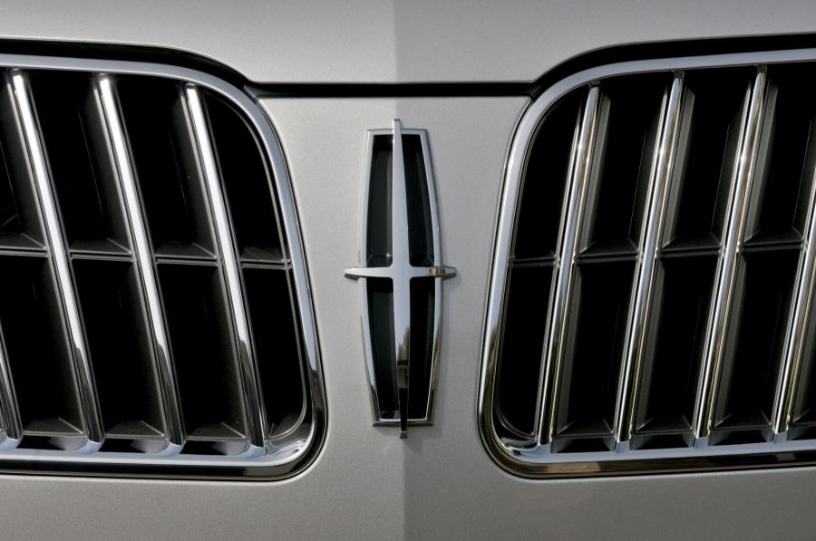  Lincoln MKZ 2010 года  (фото 165 из 211)